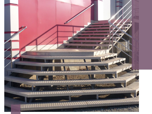 Лестницы для магазина в Шатуре — изготовление и монтаж