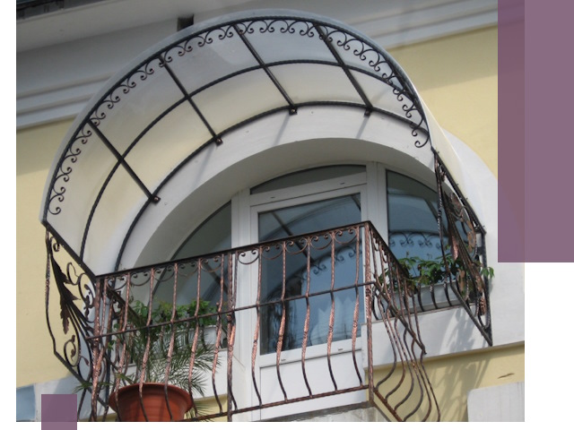 Козырьки над балконом в Шатуре — изготовление и монтаж